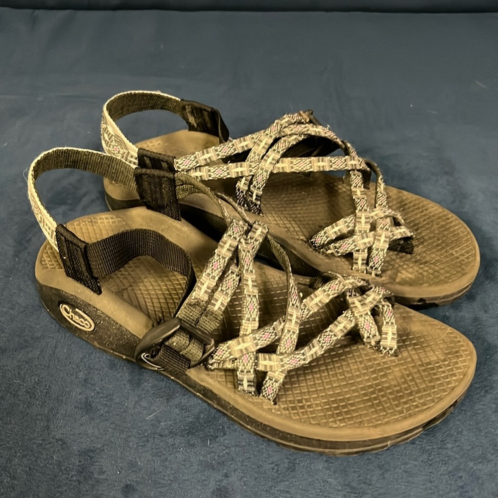 Chaco size 8